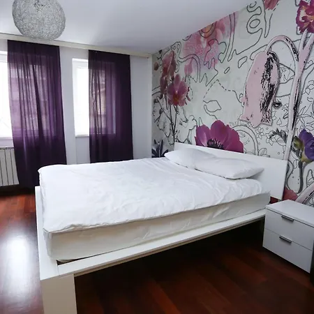 Old Town Oasis Апартаменты *