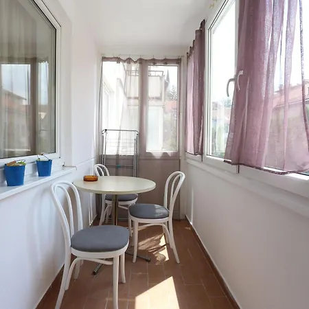Apartment Old Town Oasis